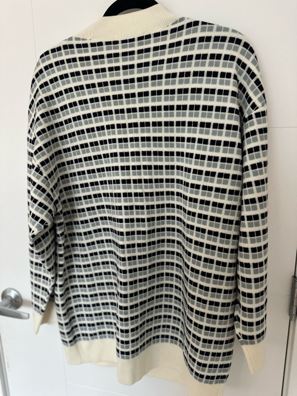 Aritzia Babaton Lacer Cardigan 100% Merino Wool Plaid V-Neck Button Sweater - Picture 4 of 7